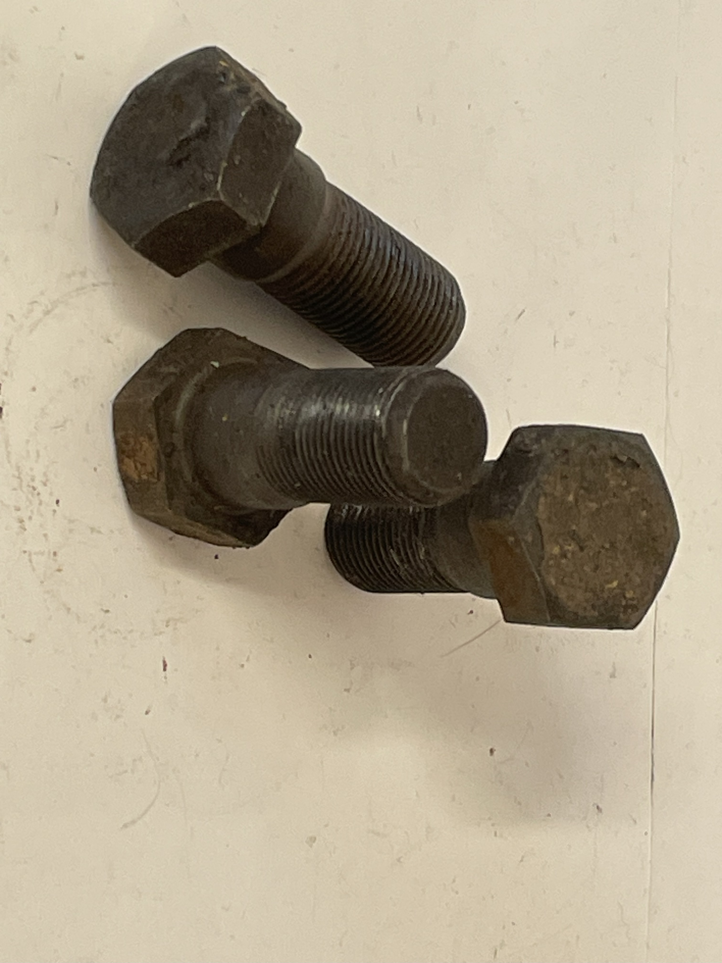 Befestigungsbolzen, Getriebeträger - Gebrauchtteil