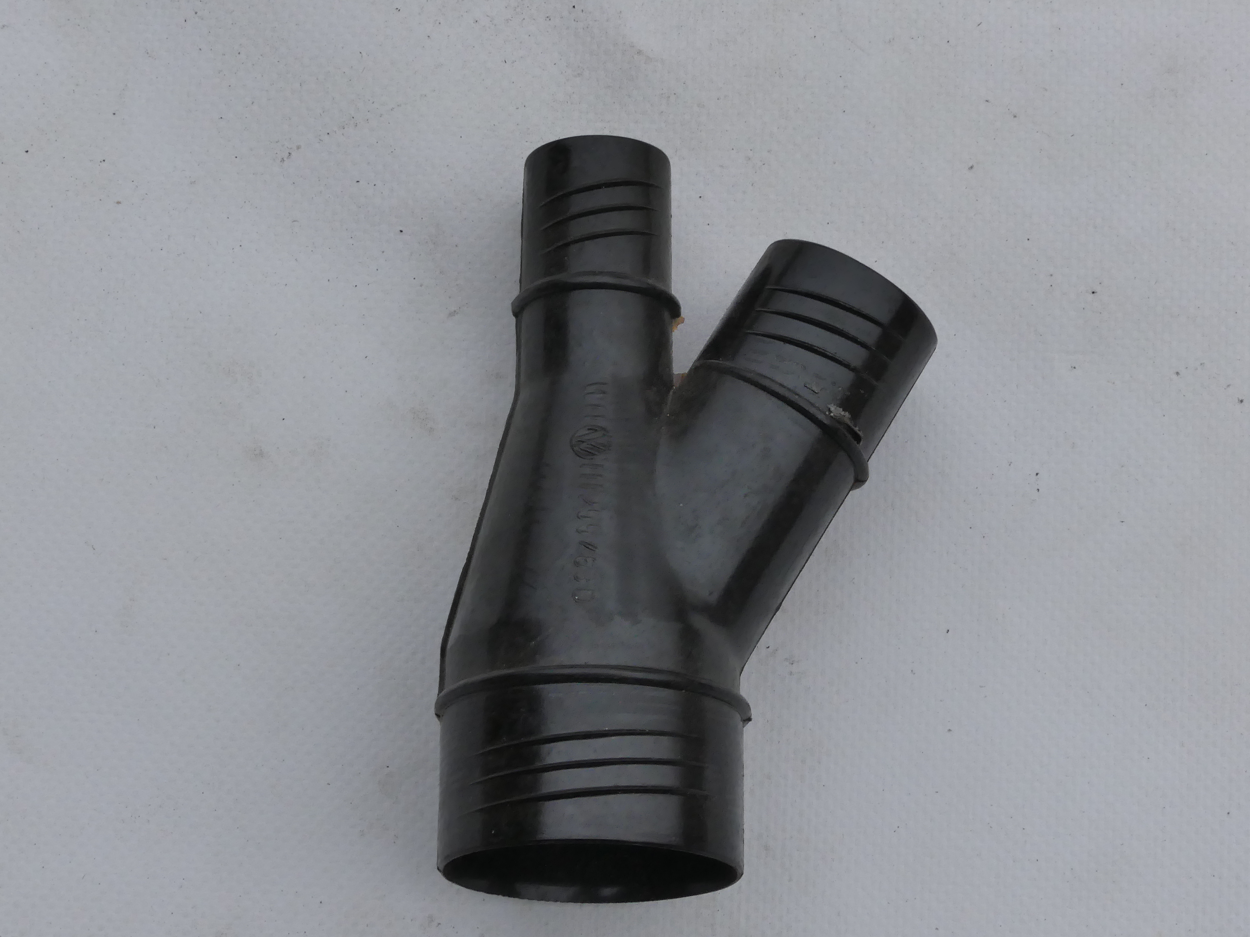 Abzweigung, Heizschlauch, A-Säule,2-fach, 8.68-12.77 Abzweigung, Heizschlauch, A-Säule,2-fach, 8.68-12.77