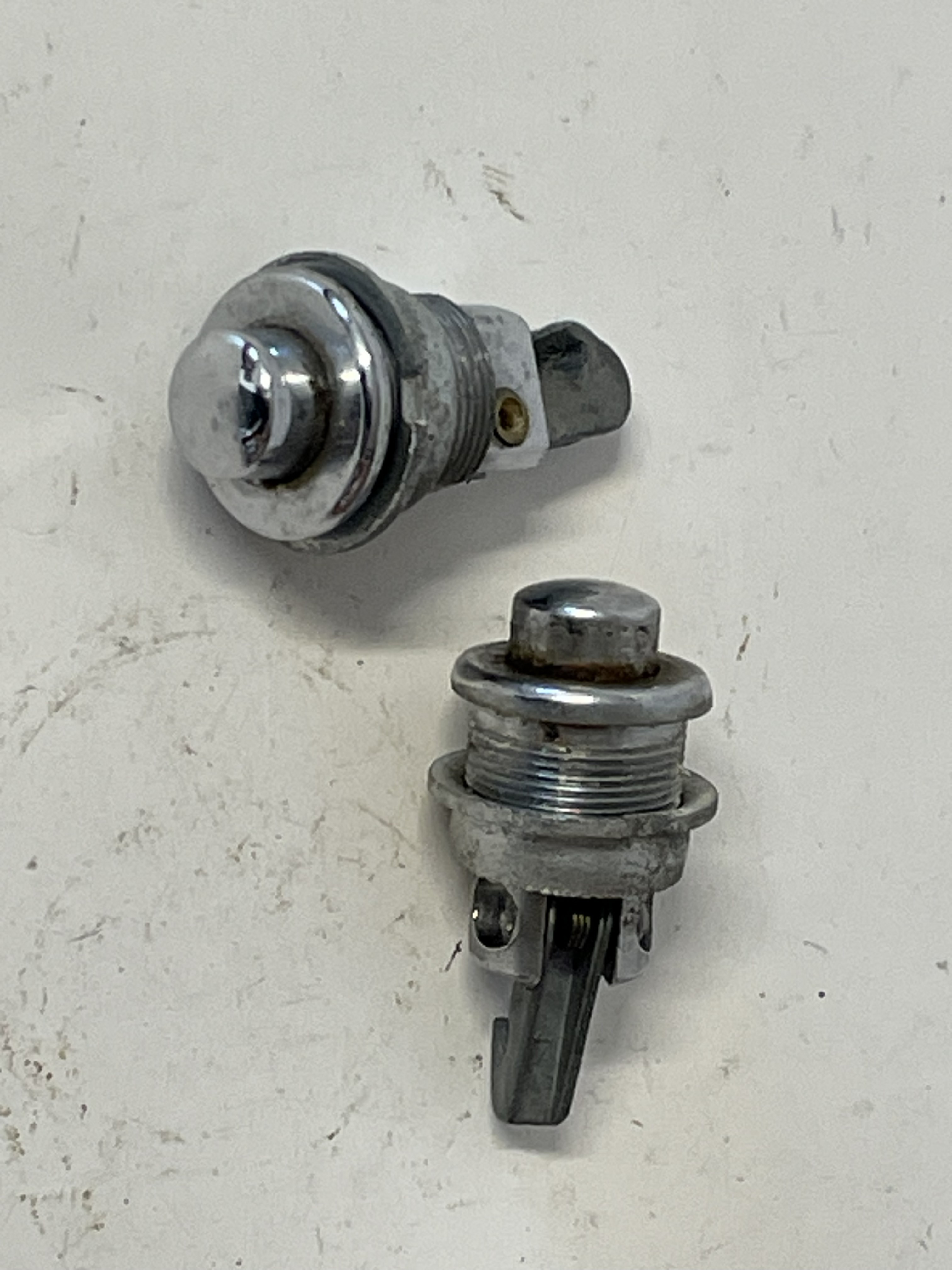 Handschuhfachschloss ohne Schlüssel,-.67 (Gebrauchtteil)