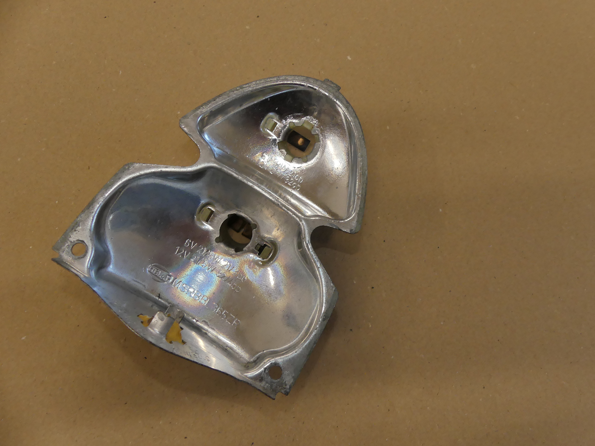 Lampenträger, 8.67-7.72, links/rechts (Gebrauchtteil) Lampenträger, 8.67-7.72, links/rechts (Gebrauchtteil)