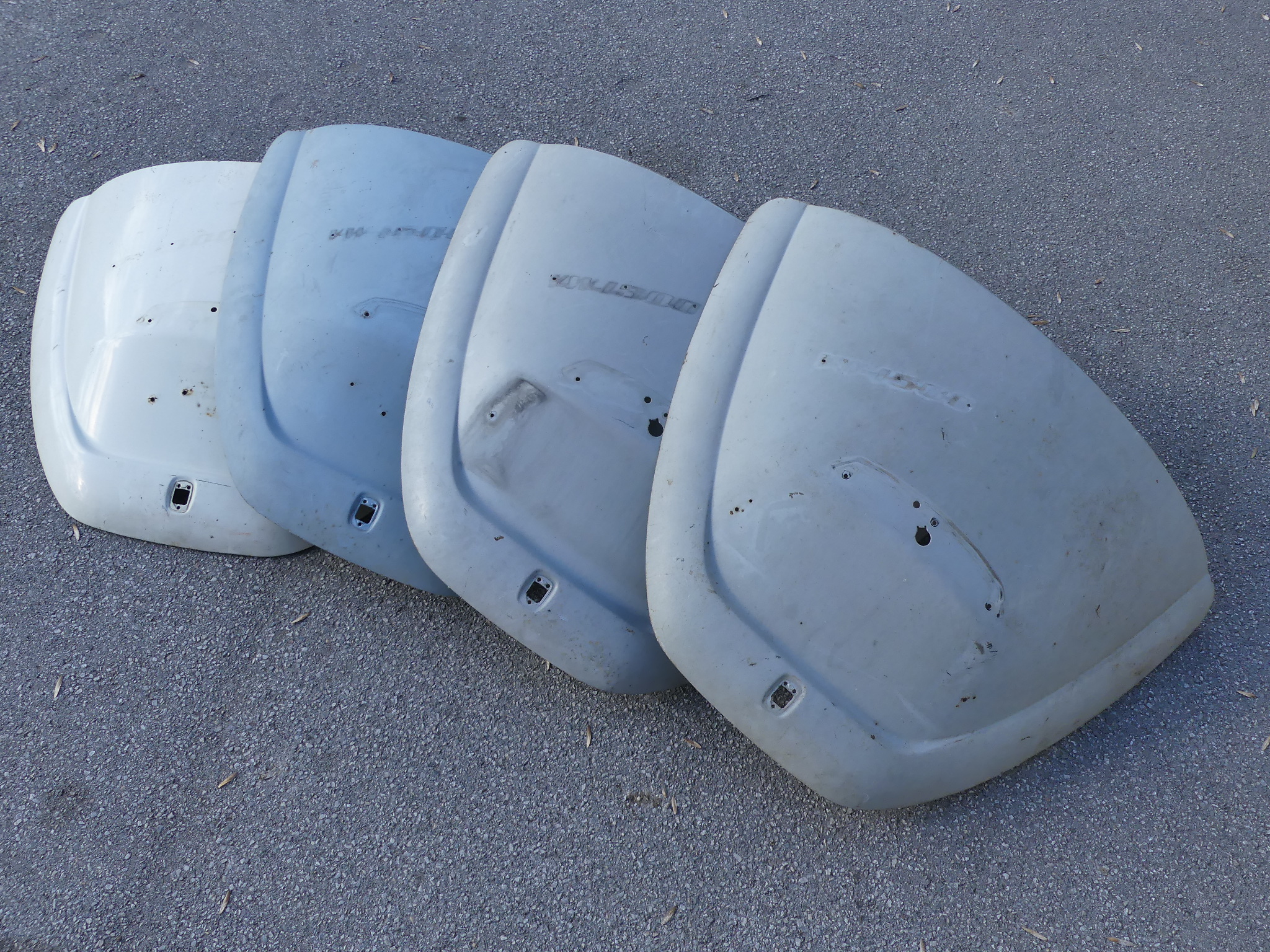 Haube, hinten, ohne Luftschlitze, 8.66-7.67 (Gebrauchtteil) Haube, hinten, ohne Luftschlitze, 8.66-7.67 (Gebrauchtteil)