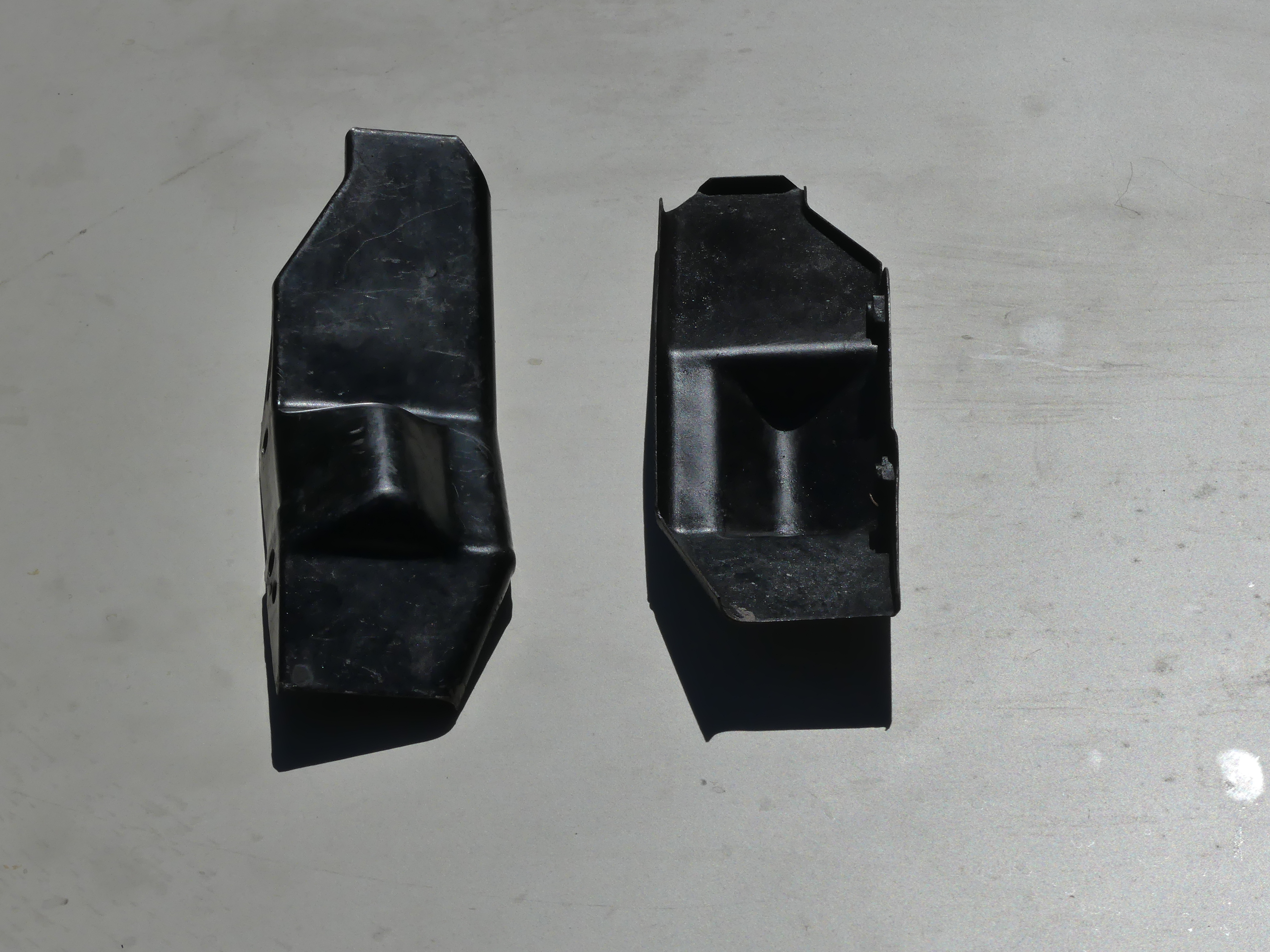 Luftleitblech, hinten, links, schwarz, (Gebrauchtteil) Luftleitblech, hinten, links, schwarz, (Gebrauchtteil)